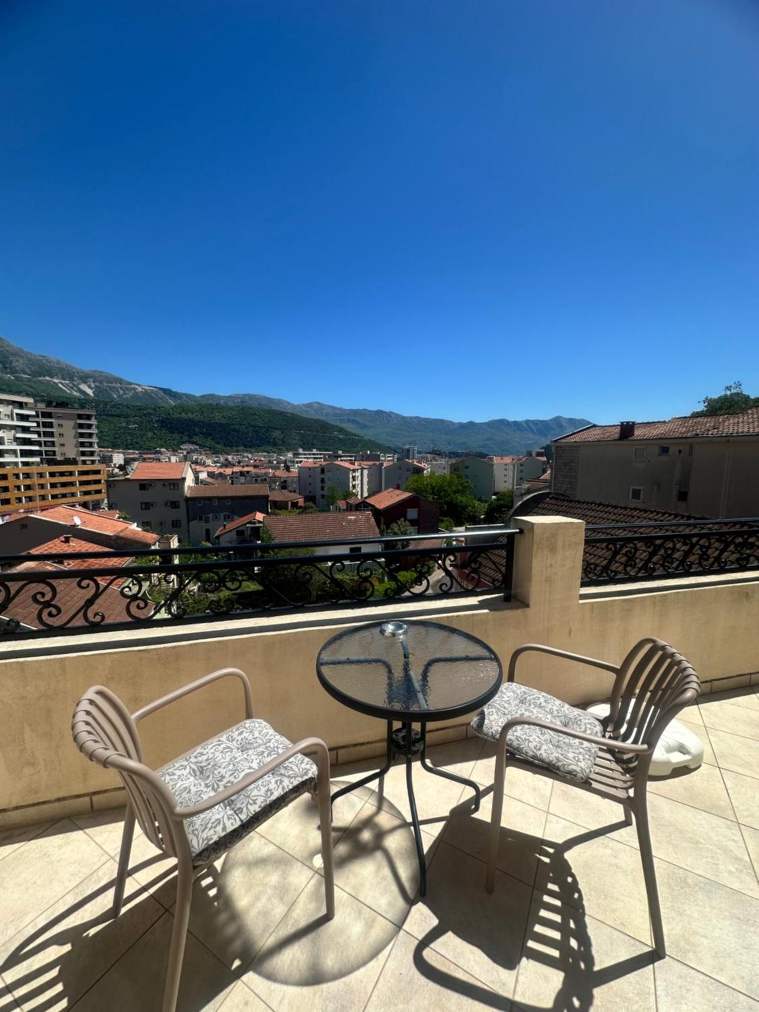 Apartments Manojlovic Budva Eksteriør billede