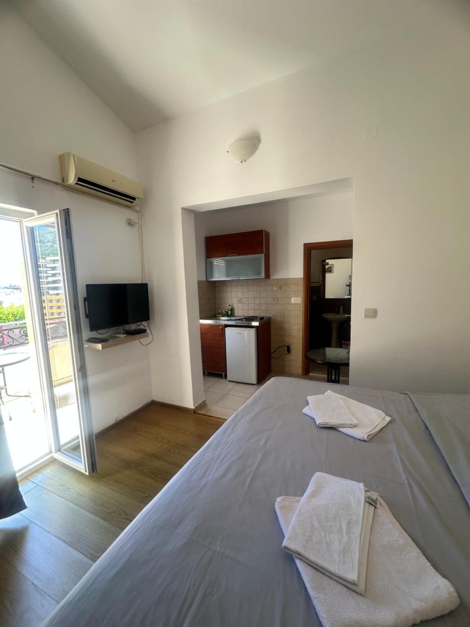 Apartments Manojlovic Budva Eksteriør billede